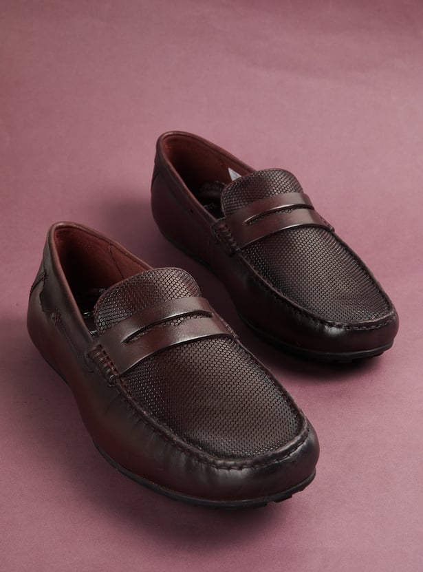 RARE RABBIT Textured Slip-Ons