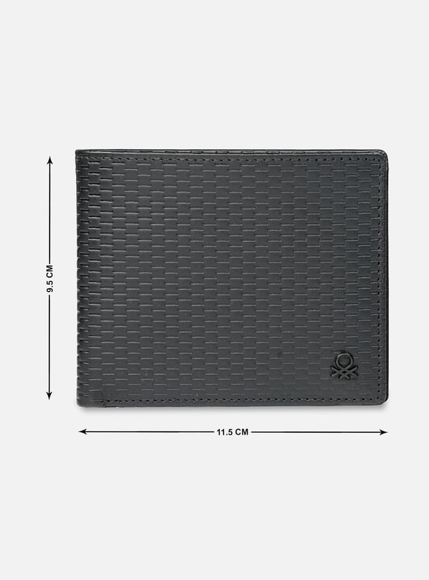 UNITED COLORS OF BENETTON Textured Bi-Fold Wallet