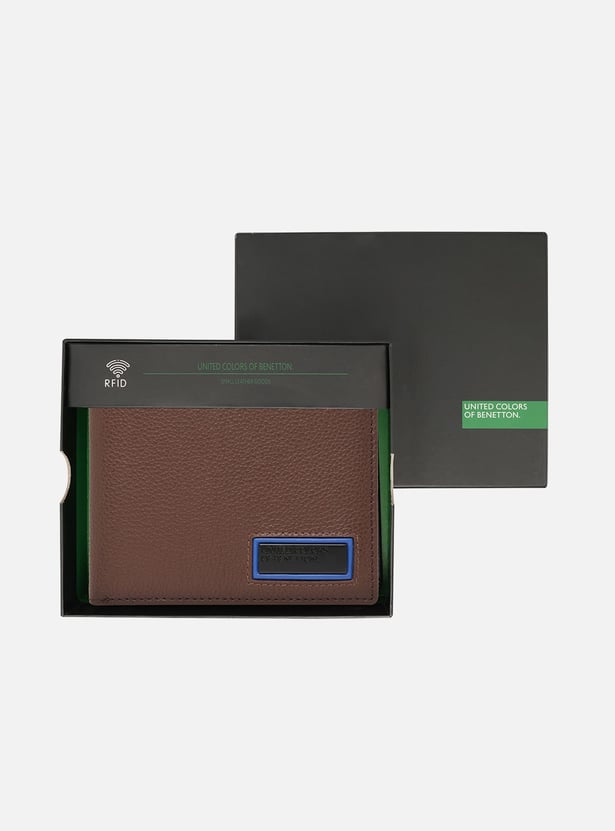 UNITED COLORS OF BENETTON Textured Bi-Fold Wallet