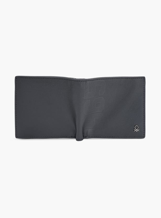UNITED COLORS OF BENETTON Textured Bi-Fold Wallet