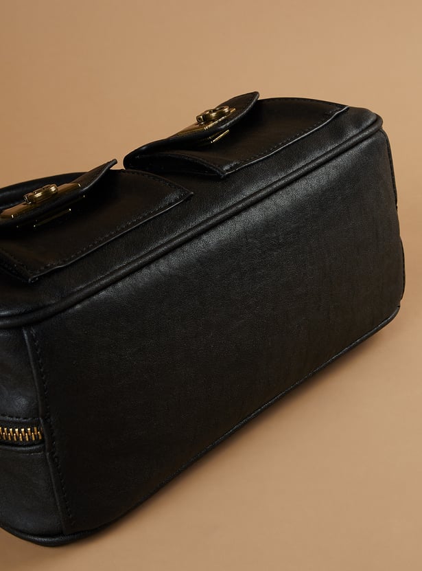 GINGER Textured Handheld Bag