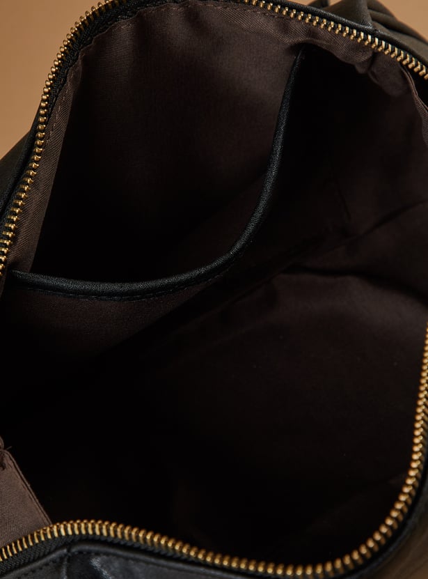 GINGER Textured Handheld Bag