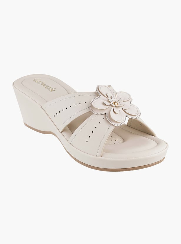 CATWALK Floral Applique Wedges