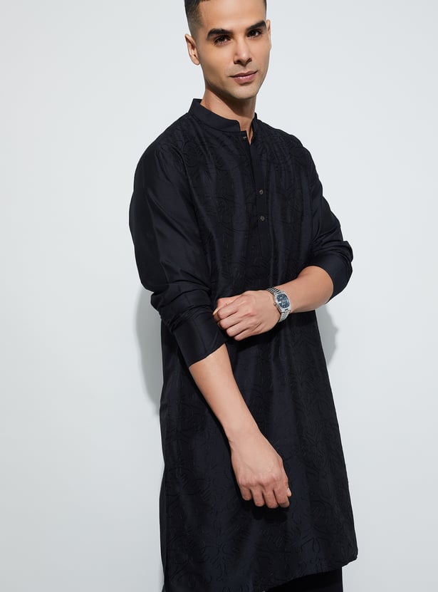MELANGE Embroidered Calf Length Kurta