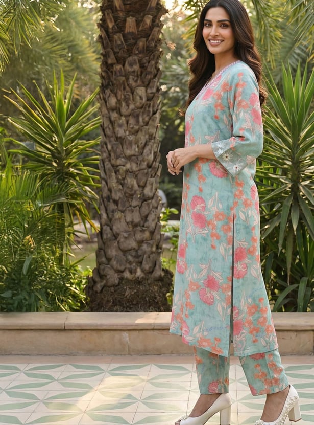 W Floral Print Straight Kurta Set
