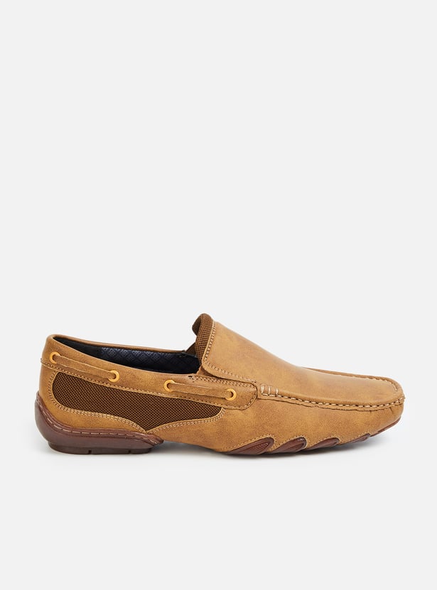 BATA Solid Boat Shoes