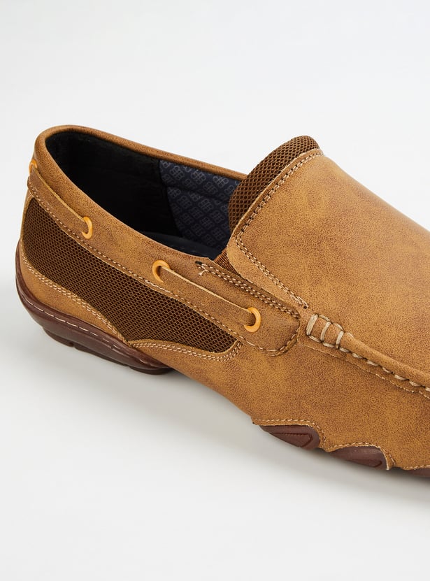 BATA Solid Boat Shoes
