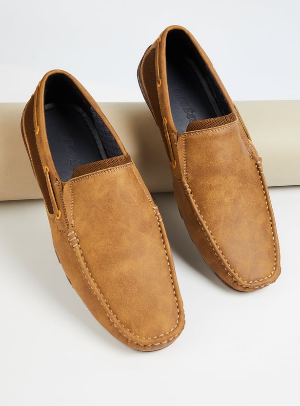 BATA Solid Boat Shoes