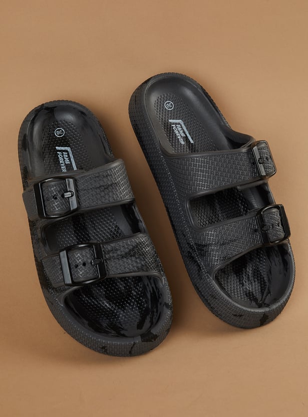 FAME FOREVER Boys Textured Slip-Ons