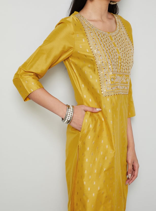 MELANGE Embroidered Straight Kurta