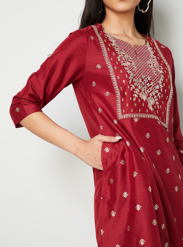 MELANGE Embroidered Straight Kurta