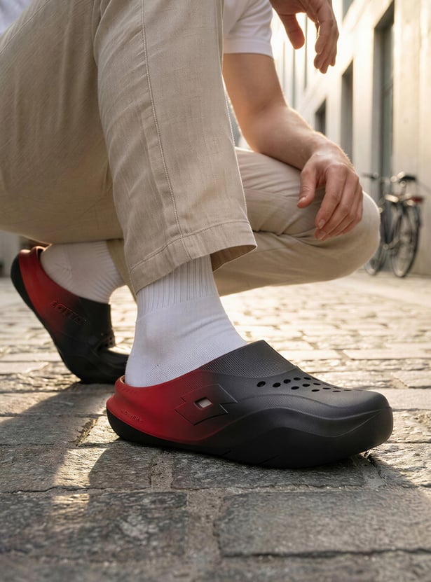 LOTTO Perforated Clogs