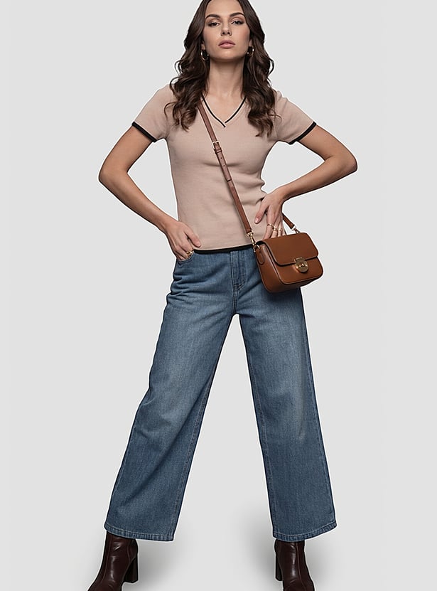 KRAUS Solid V-Neck Short Top
