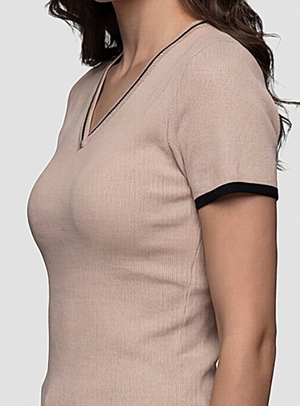 KRAUS Solid V-Neck Short Top