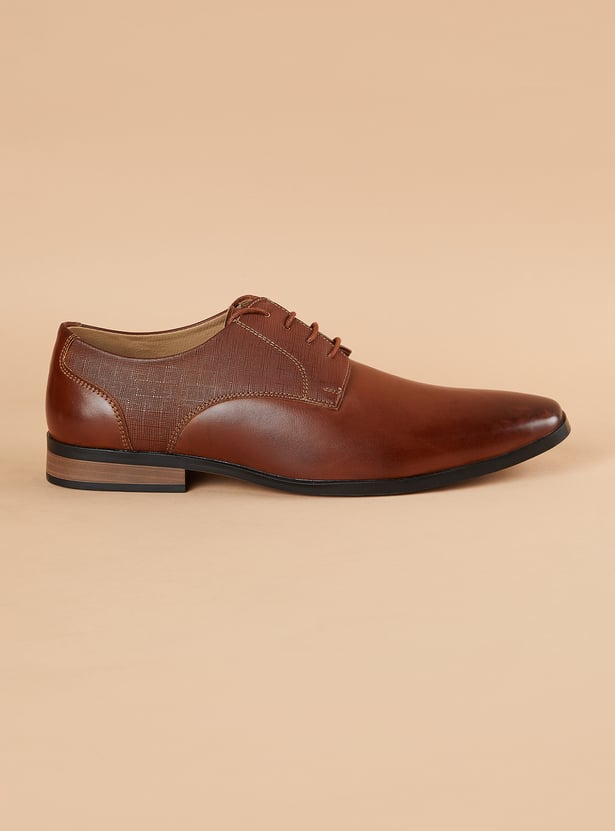 CODE Self Design Lace-Up Shoes