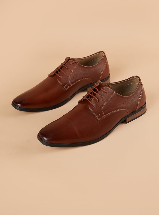 CODE Self Design Lace-Up Shoes