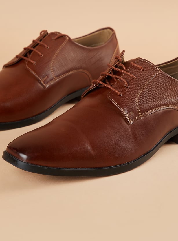 CODE Self Design Lace-Up Shoes