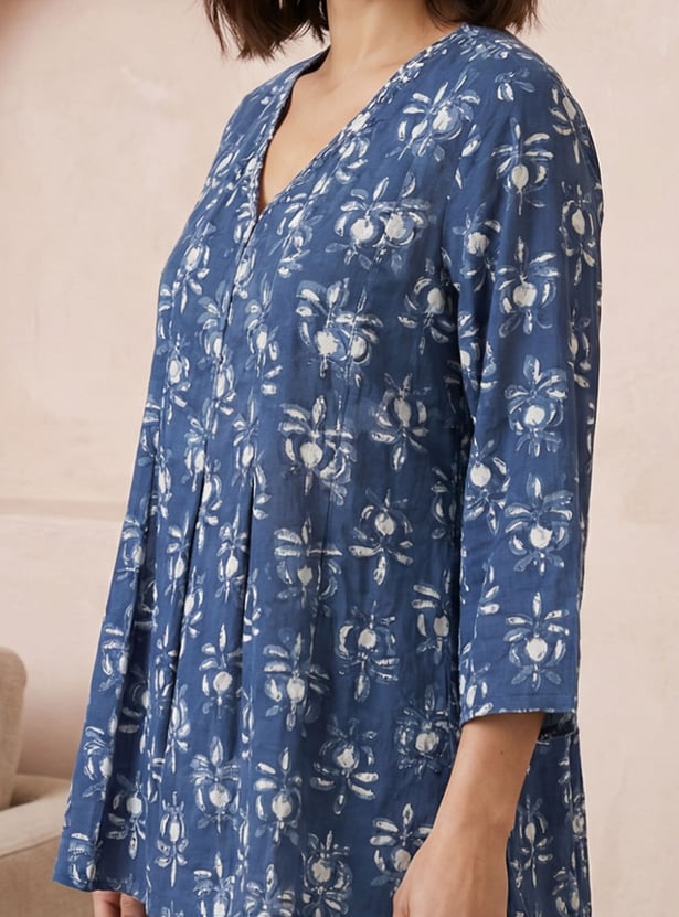 W Floral Print V-Neck Top