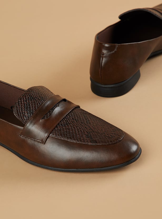 GINGER Textured Loafers