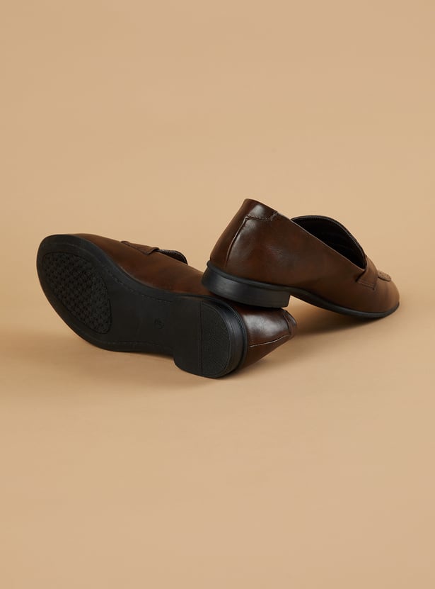 GINGER Textured Loafers