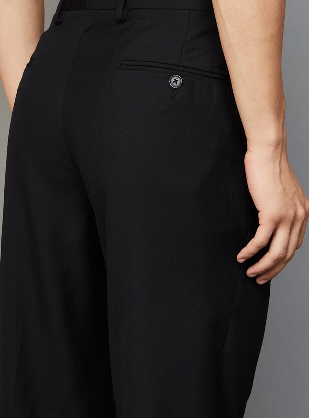 VAN HEUSEN Solid Regular Fit Formal Trousers