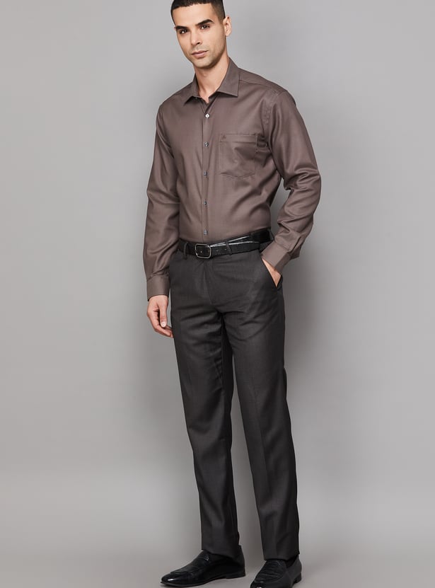 VAN HEUSEN Solid Slim Straight Formal Trousers