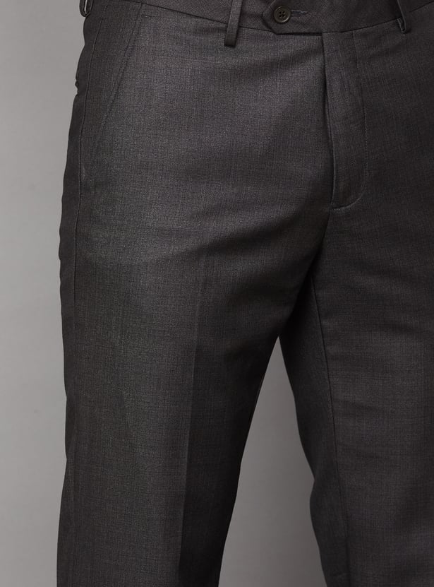 VAN HEUSEN Solid Slim Straight Formal Trousers