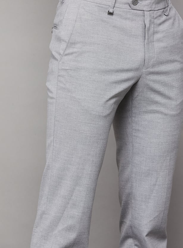 VAN HEUSEN Solid Slim Straight Formal Trousers