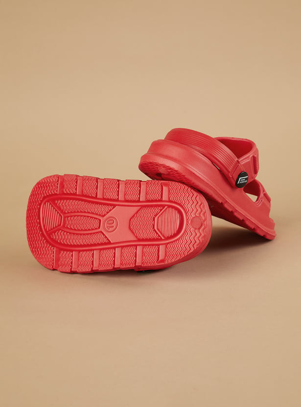 FAME FOREVER Boys Solid Slip-Ons
