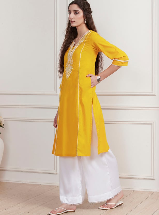 BIBA Embroidered Straight Kurta