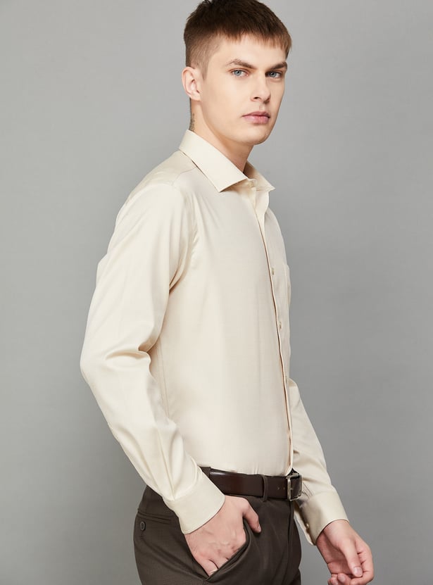 PARK AVENUE Textured Regular Fit Formal Shirt
