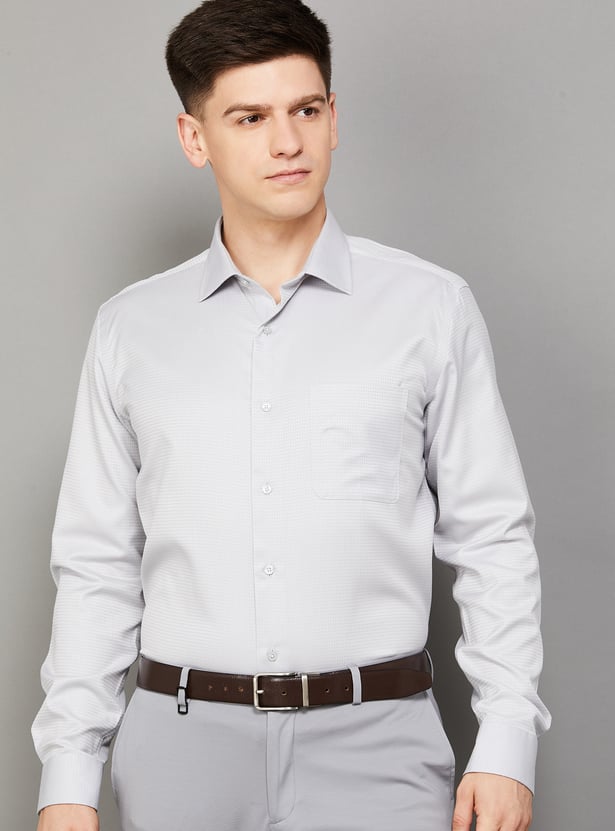 PARK AVENUE Textured Regular Fit Formal Shirt