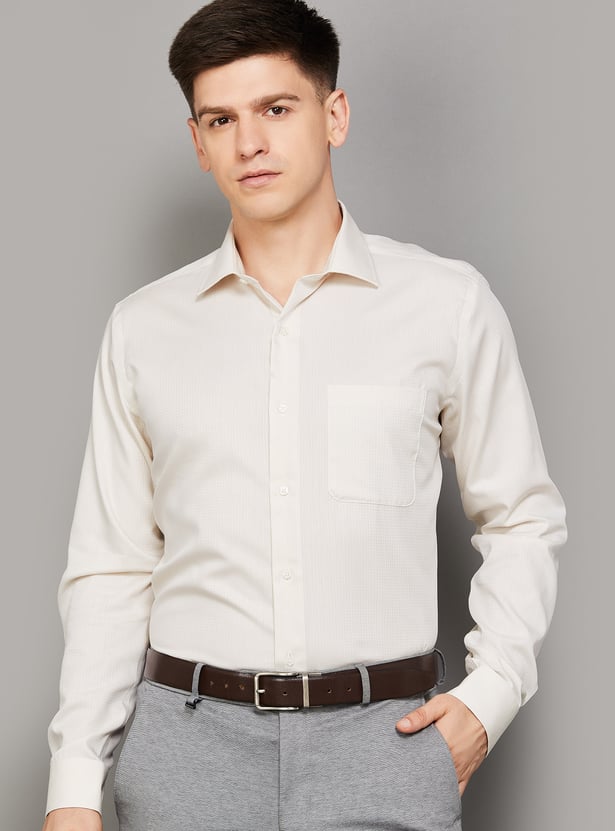 PARK AVENUE Textured Regular Fit Formal Shirt