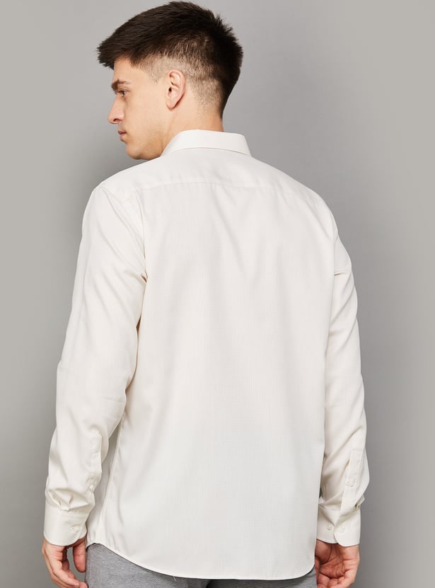 PARK AVENUE Textured Regular Fit Formal Shirt