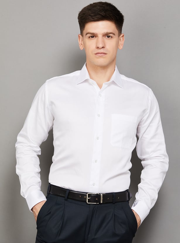 PARK AVENUE Solid Regular Fit Formal Shirt