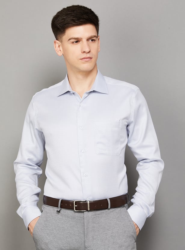 PARK AVENUE Textured Regular Fit Formal Shirt
