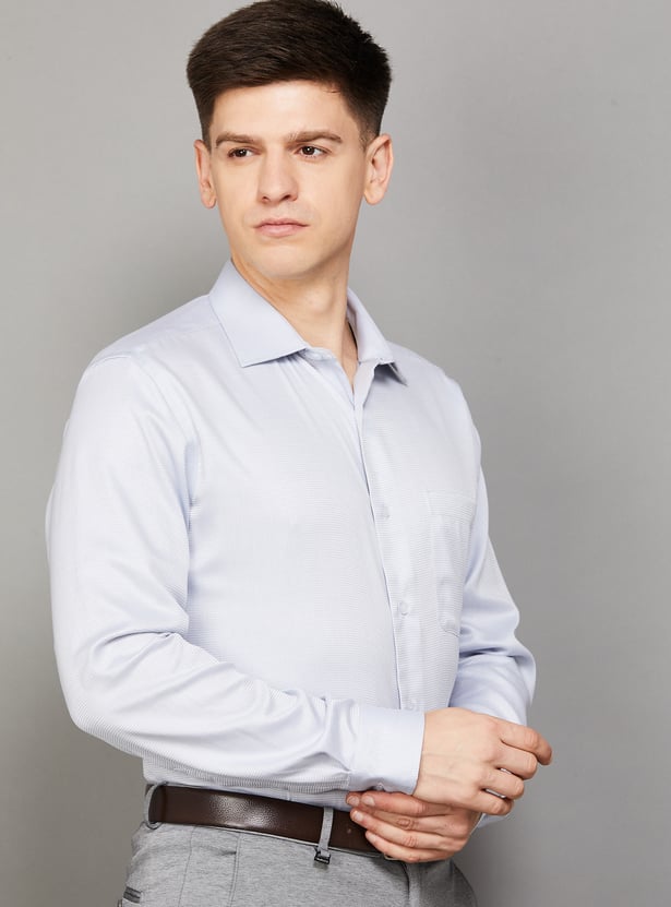 PARK AVENUE Textured Regular Fit Formal Shirt