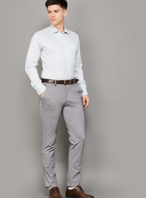 PARK AVENUE Solid Regular Fit Formal Shirt