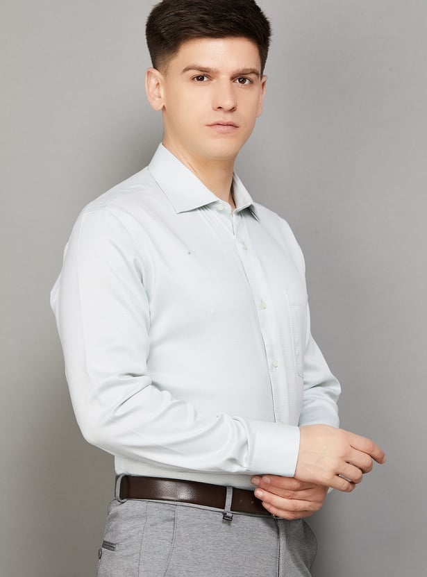 PARK AVENUE Solid Regular Fit Formal Shirt