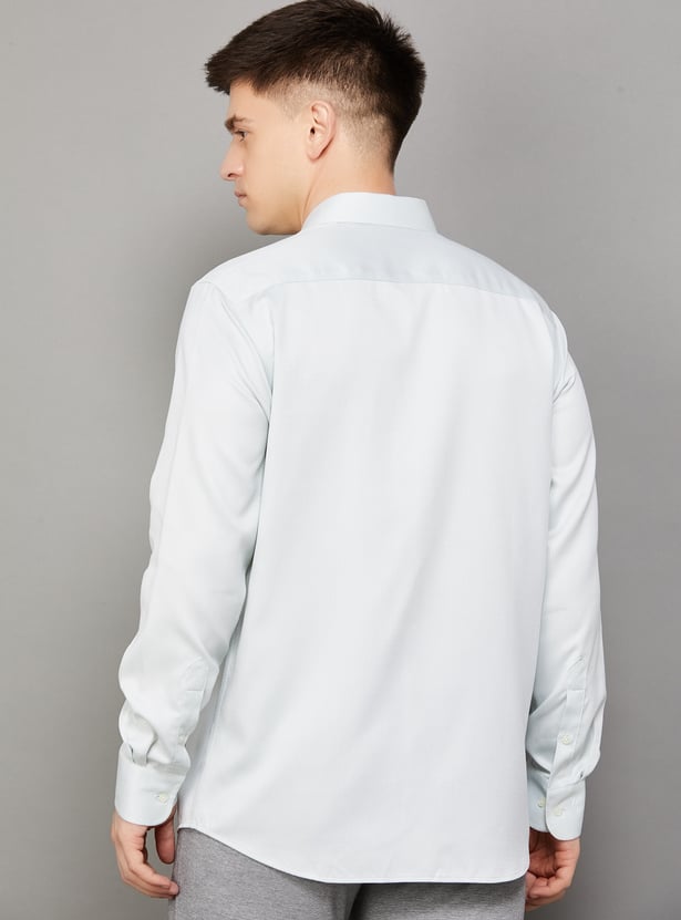 PARK AVENUE Solid Regular Fit Formal Shirt