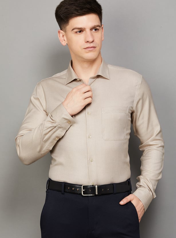 PARK AVENUE Solid Slim Fit Formal Shirt