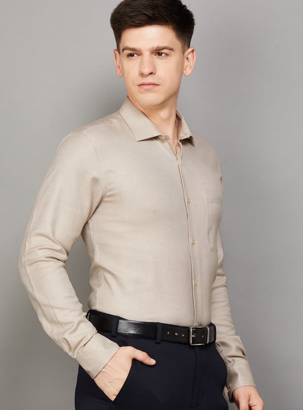 PARK AVENUE Solid Slim Fit Formal Shirt