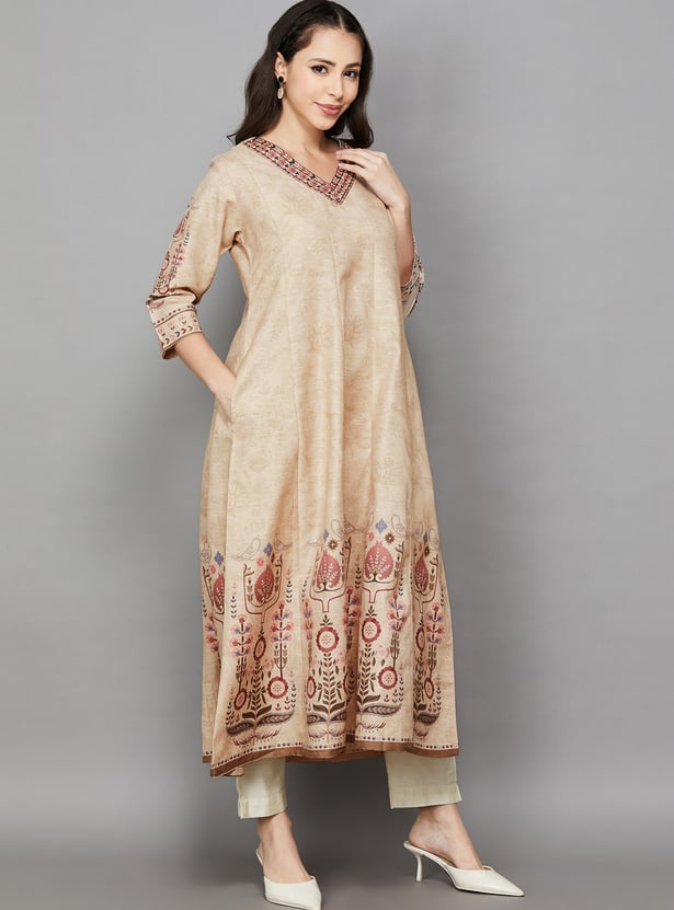 SPAN Embroidered V-Neck 3/4th Sleeves Anarkali Kurta