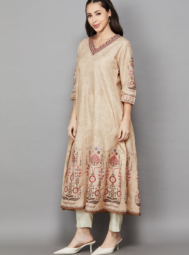 SPAN Embroidered V-Neck 3/4th Sleeves Anarkali Kurta