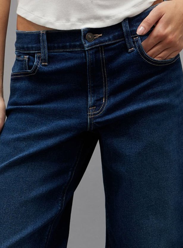 AMERICAN EAGLE Solid Straight Fit Jeans