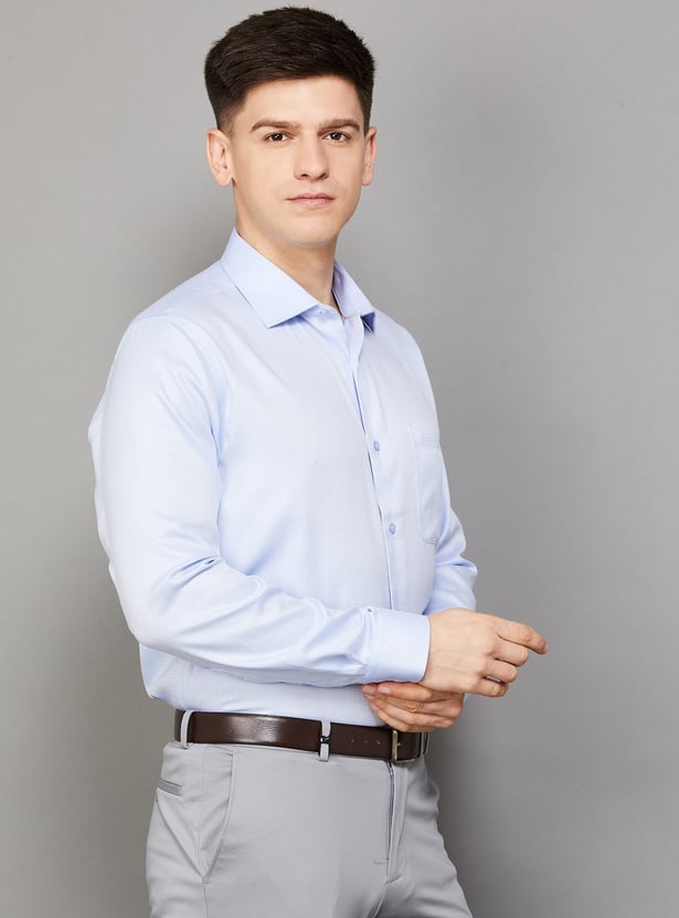 PARK AVENUE Textured Regular Formal Shirt