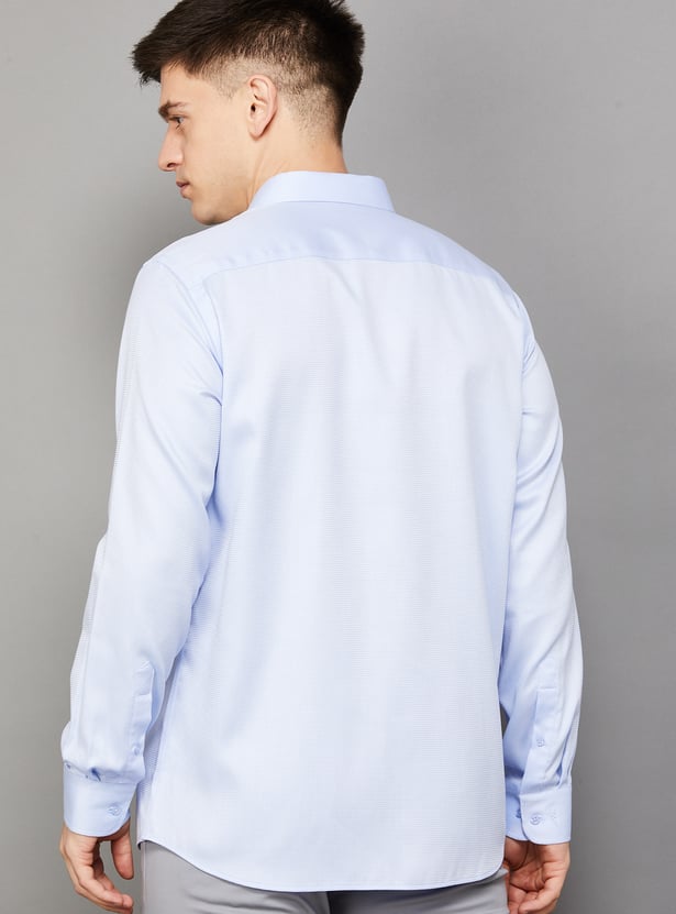 PARK AVENUE Textured Regular Formal Shirt
