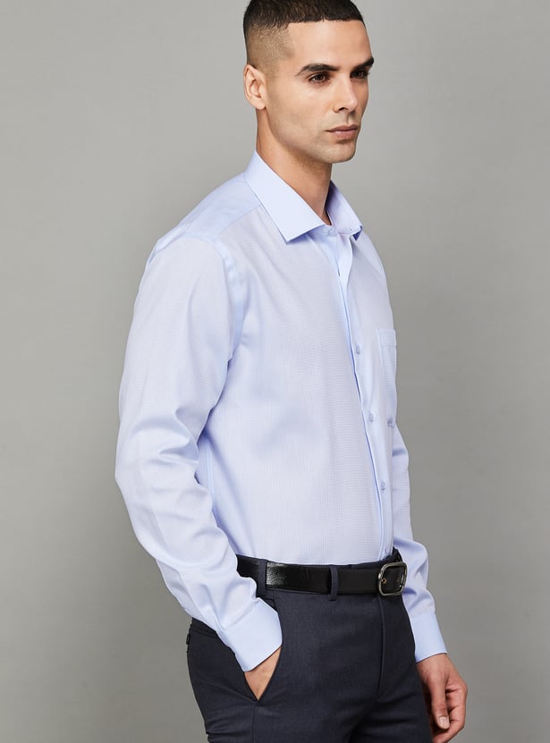 PARK AVENUE Textured Regular Fit Formal Shirt