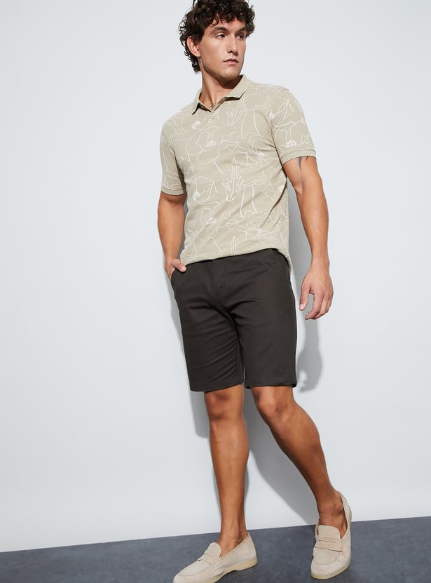 CODE Solid Regular Fit Shorts