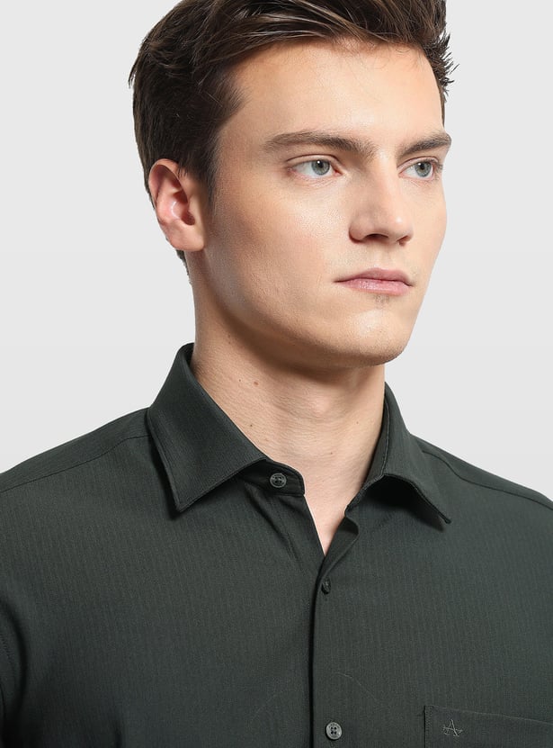 ARROW Textured Manhattan Formal Shirt (Slim)